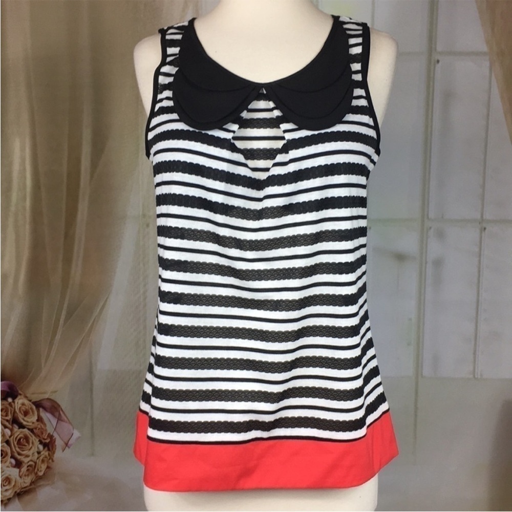 SIX Degrees of Separation
Sleeveless Blouse M